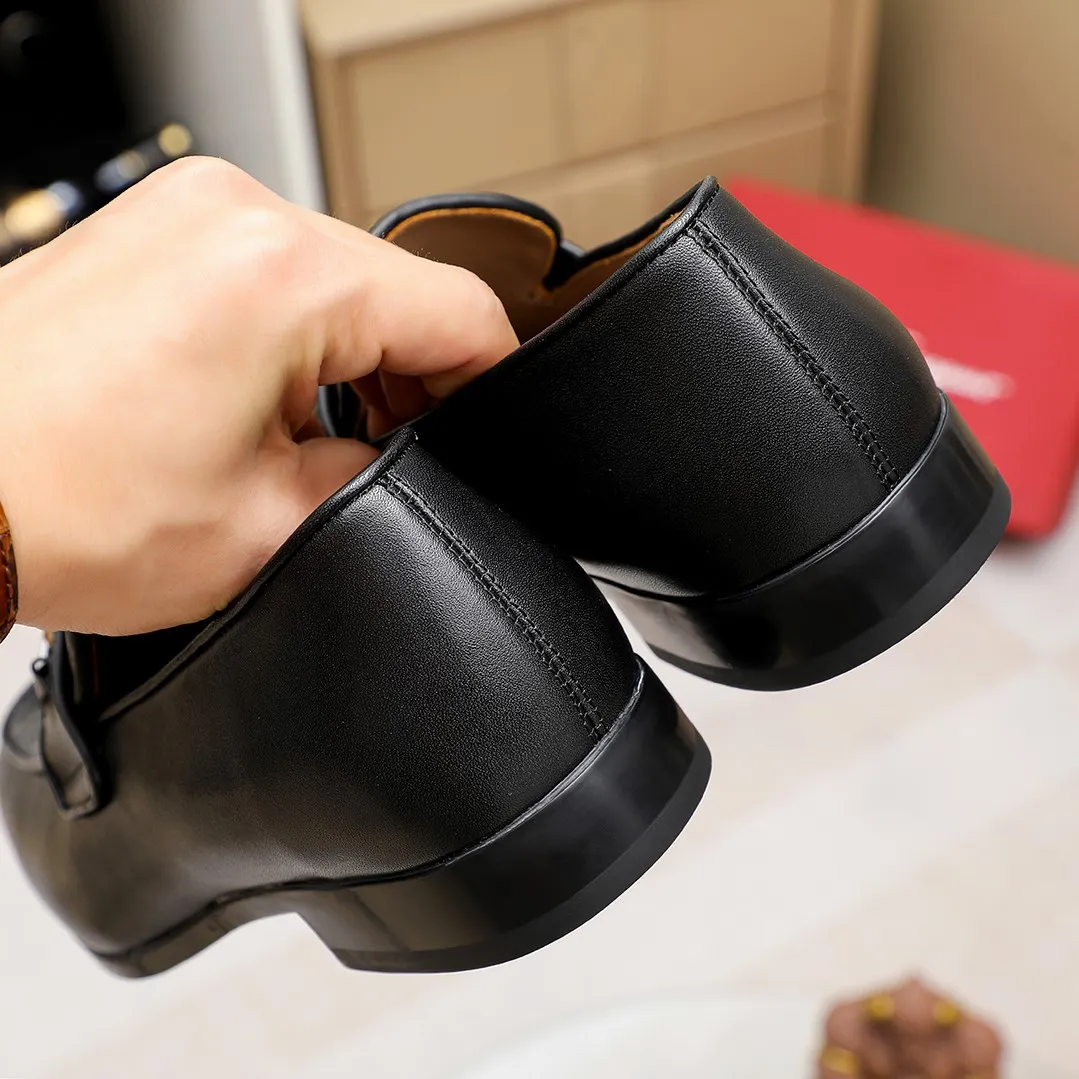 Men's shoes 💰600 🕷🕷🐂【Ferragamo】 Popular fashionable casual shoes🇨🇳Official website counter 1:1 production, original mold opening💯Good quality can be seen, imported high-end first-layer pebbled calfskin, water-dyed🐂leather lining🌿very clear texture, high-quality waterproof, non-slip and wear-resistant outsole🎋high quality and low price, truly handmade🍓, 2 colors available! Code number 38-44 (45. To be customized)